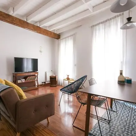 Apartment Hall I *